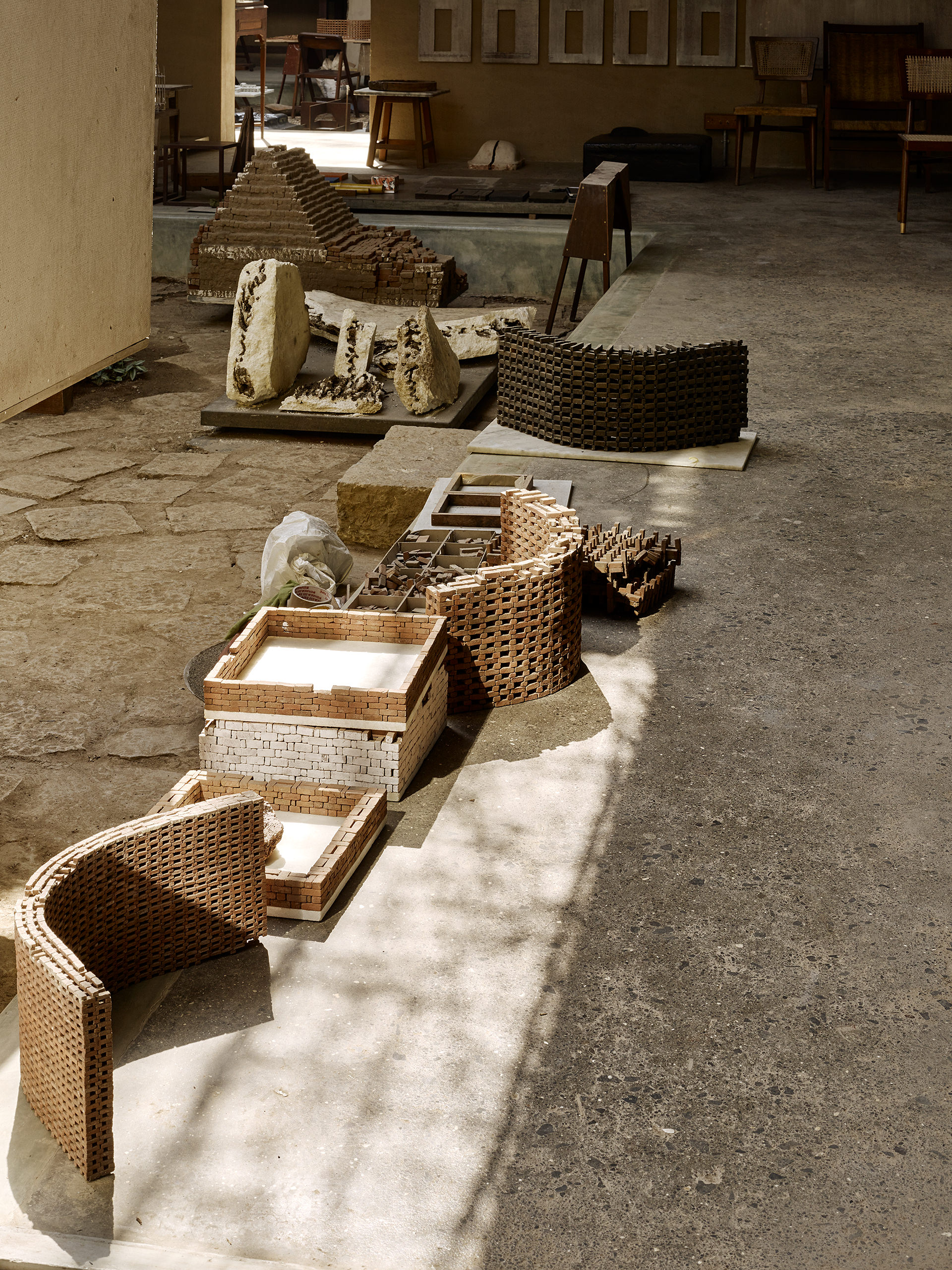 Studio Mumbai, Saat Rasta